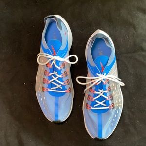 Men’s Nike EXP-X14, running shoe, size 9 1/2